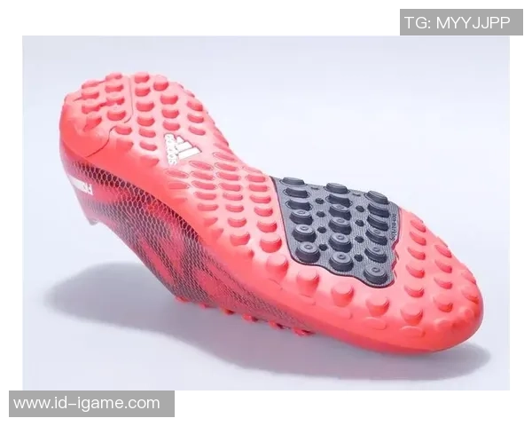 足球球鞋上的个性化表达如何通过写字展现独特风格与情感连接